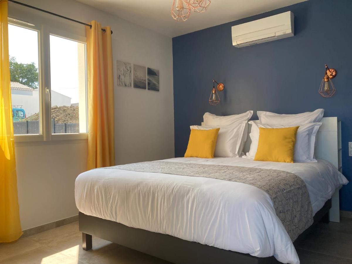 Bed and Breakfast Domaine Forvent Saint-Julien-de-Peyrolas Экстерьер фото