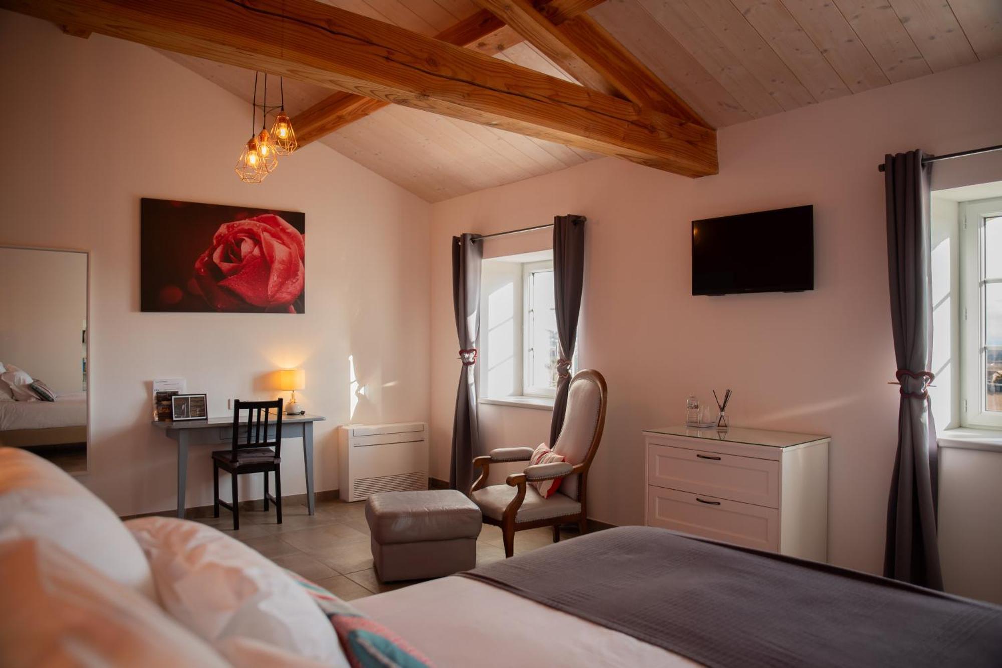 Bed and Breakfast Domaine Forvent Saint-Julien-de-Peyrolas Экстерьер фото