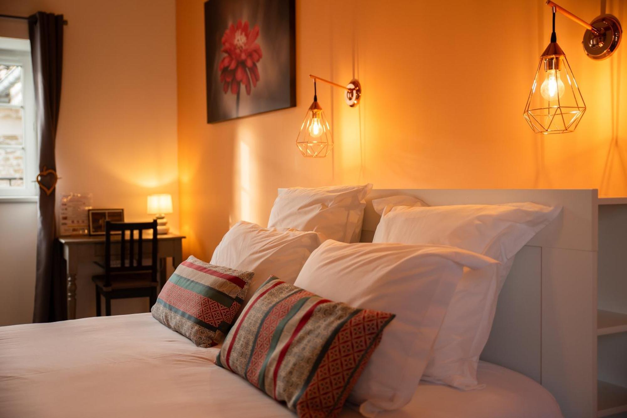 Bed and Breakfast Domaine Forvent Saint-Julien-de-Peyrolas Экстерьер фото