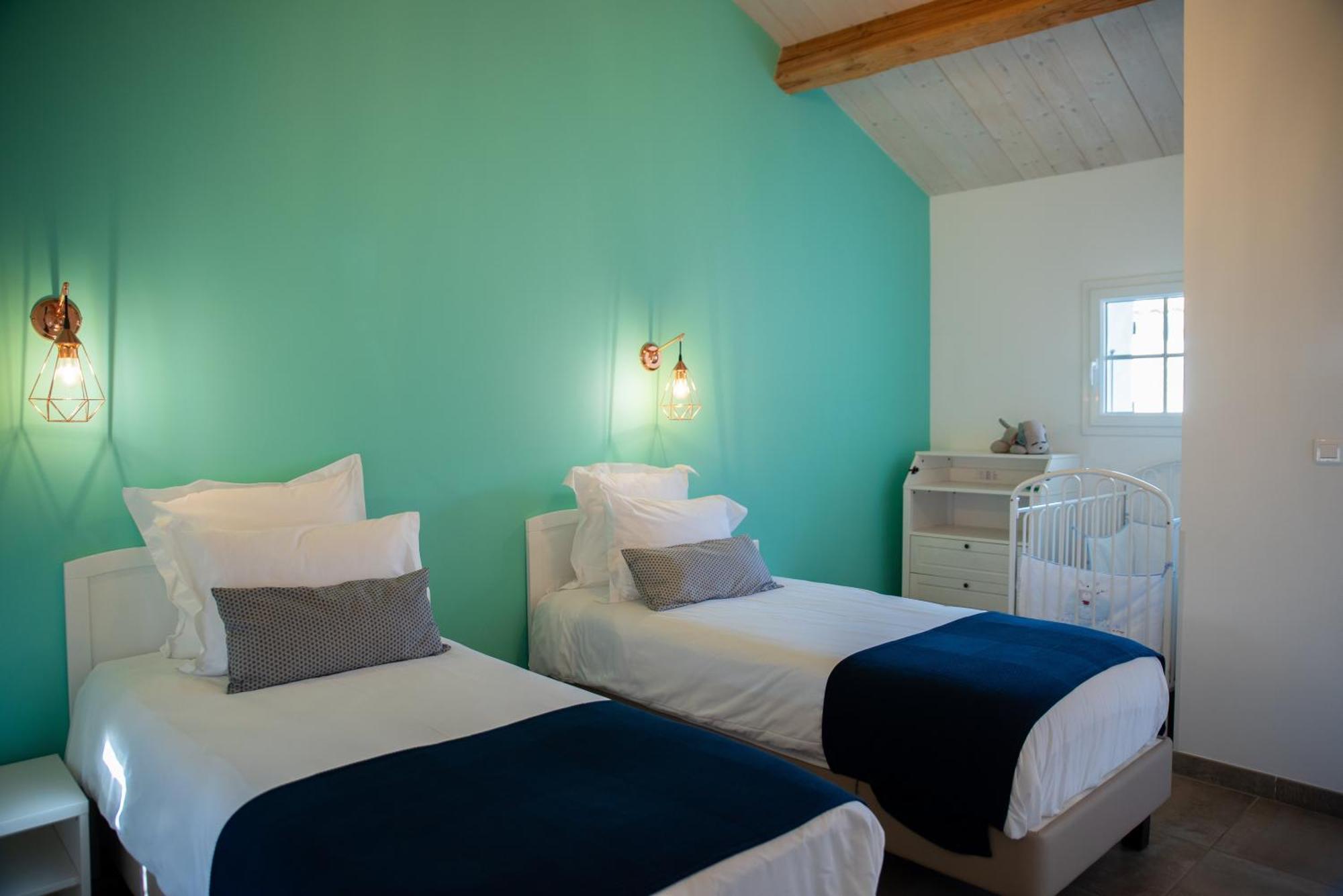 Bed and Breakfast Domaine Forvent Saint-Julien-de-Peyrolas Экстерьер фото