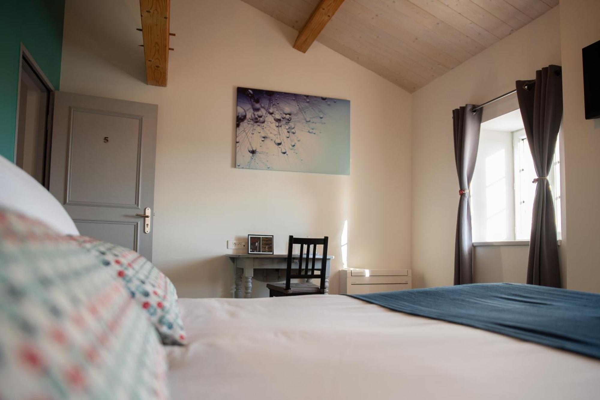 Bed and Breakfast Domaine Forvent Saint-Julien-de-Peyrolas Экстерьер фото