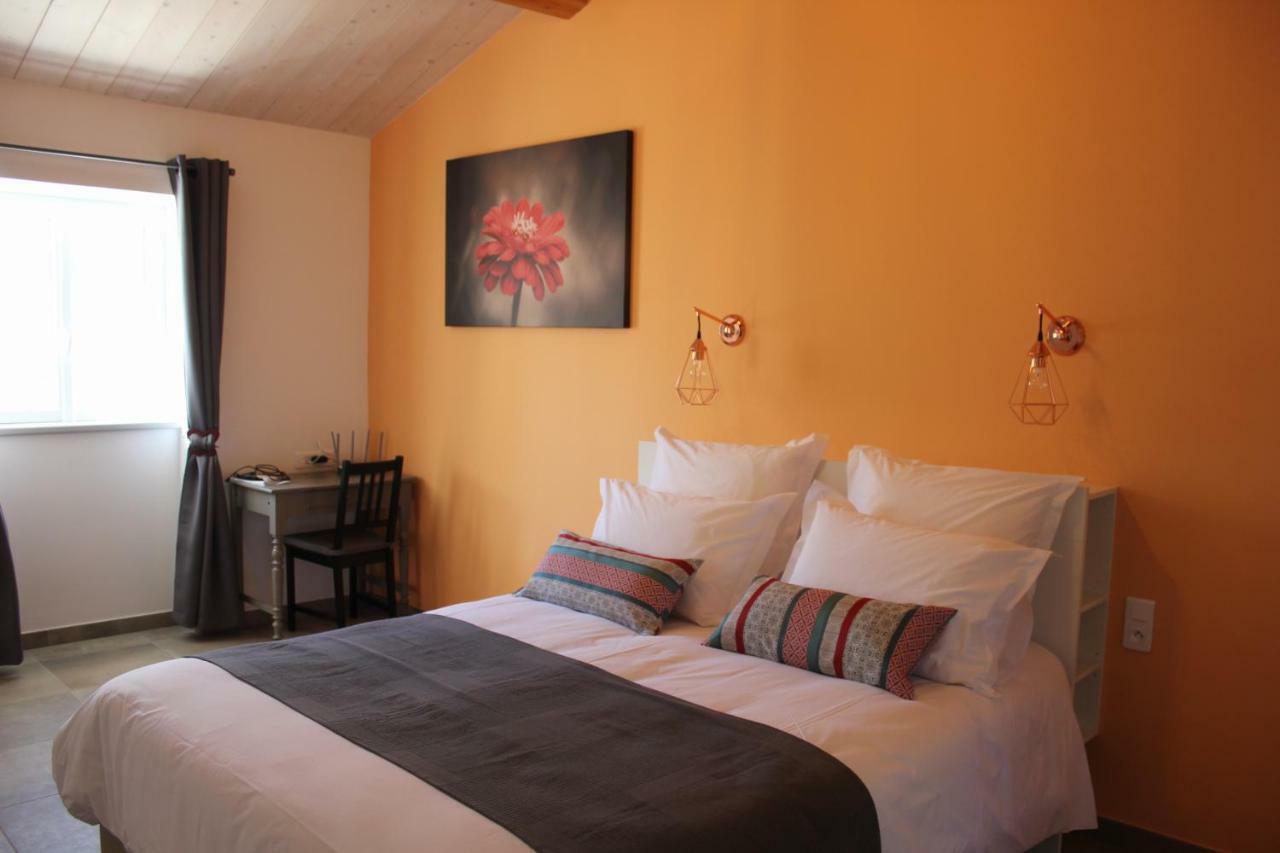 Bed and Breakfast Domaine Forvent Saint-Julien-de-Peyrolas Экстерьер фото