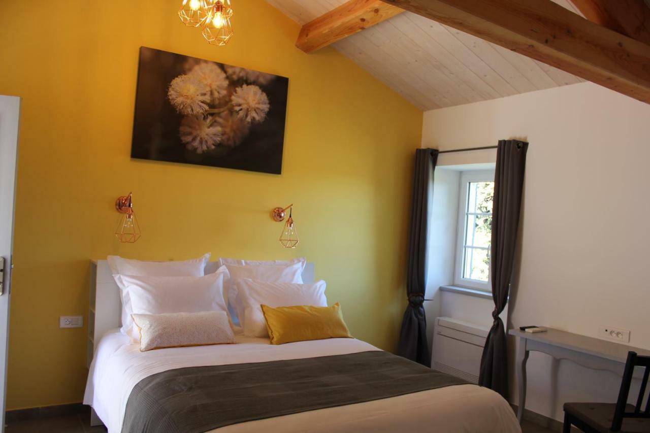 Bed and Breakfast Domaine Forvent Saint-Julien-de-Peyrolas Экстерьер фото