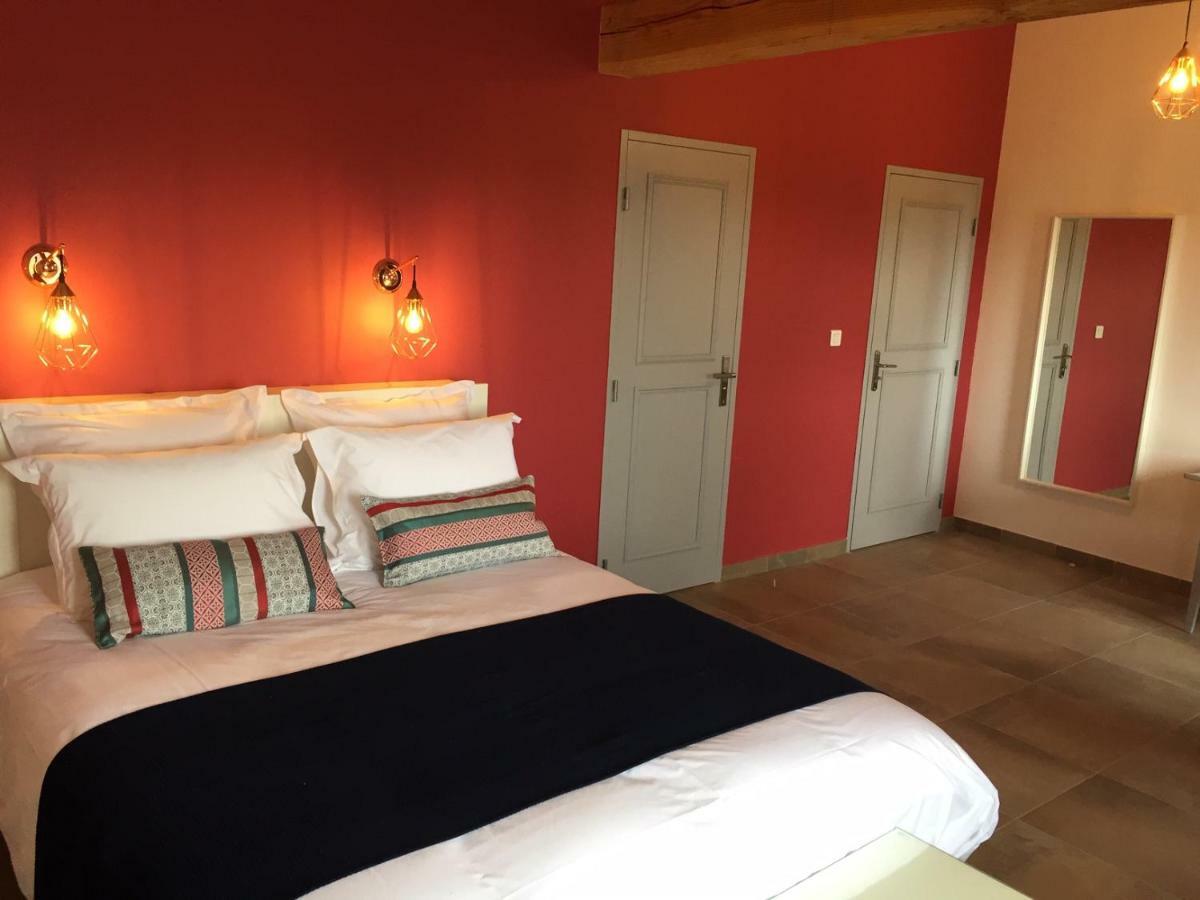 Bed and Breakfast Domaine Forvent Saint-Julien-de-Peyrolas Экстерьер фото