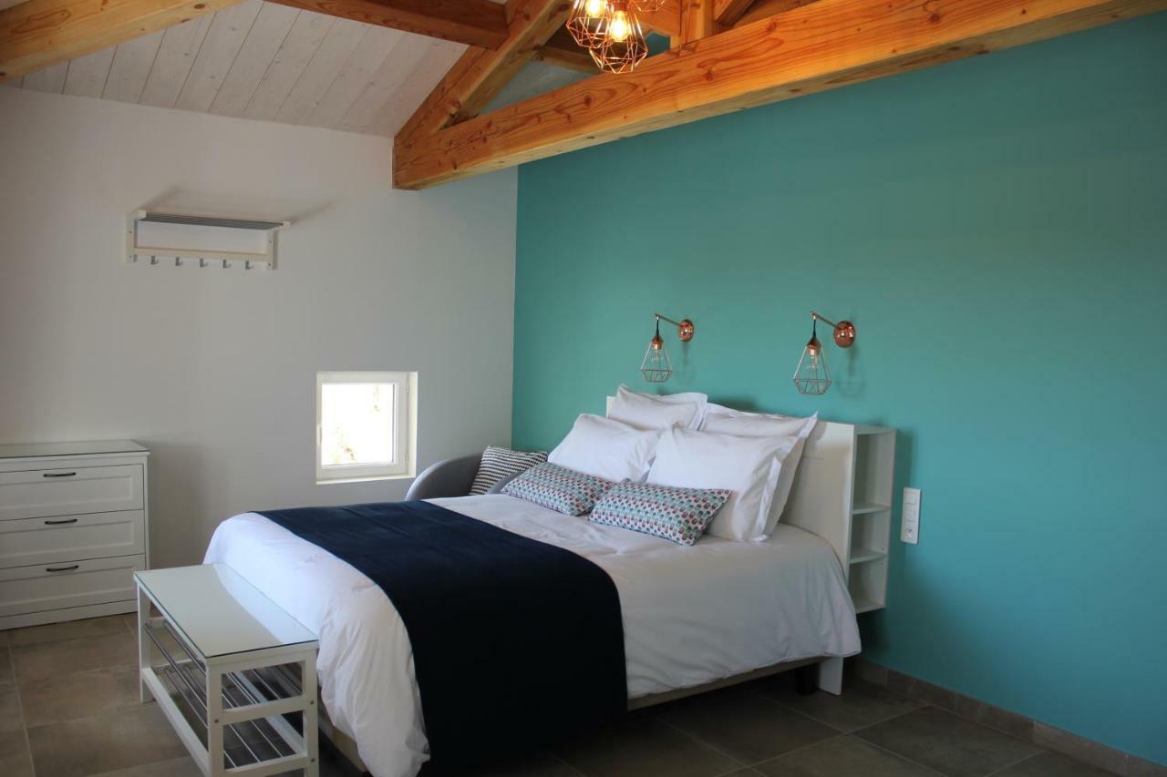 Bed and Breakfast Domaine Forvent Saint-Julien-de-Peyrolas Экстерьер фото